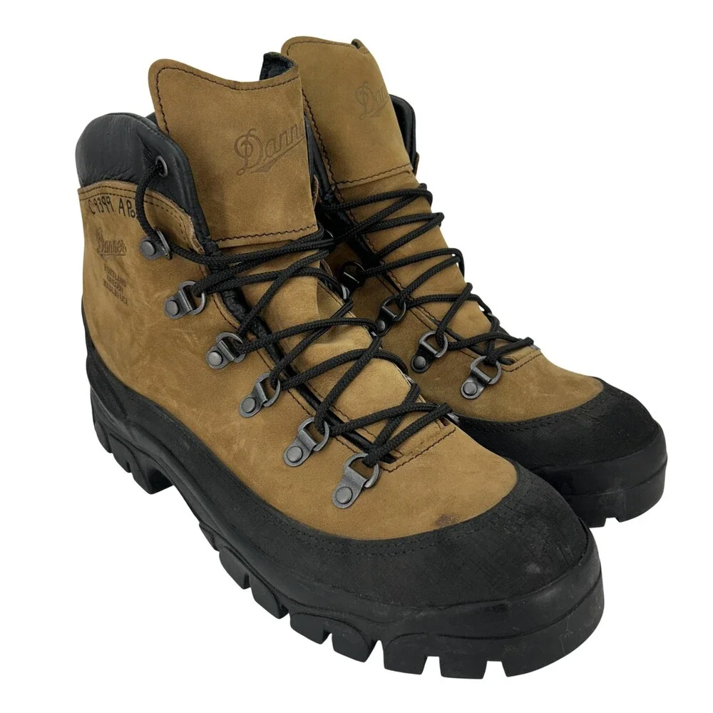 Danner Combat Hiker Boots Mens Size 11.5 Brown Nubuck Vibram USA Tactical Army